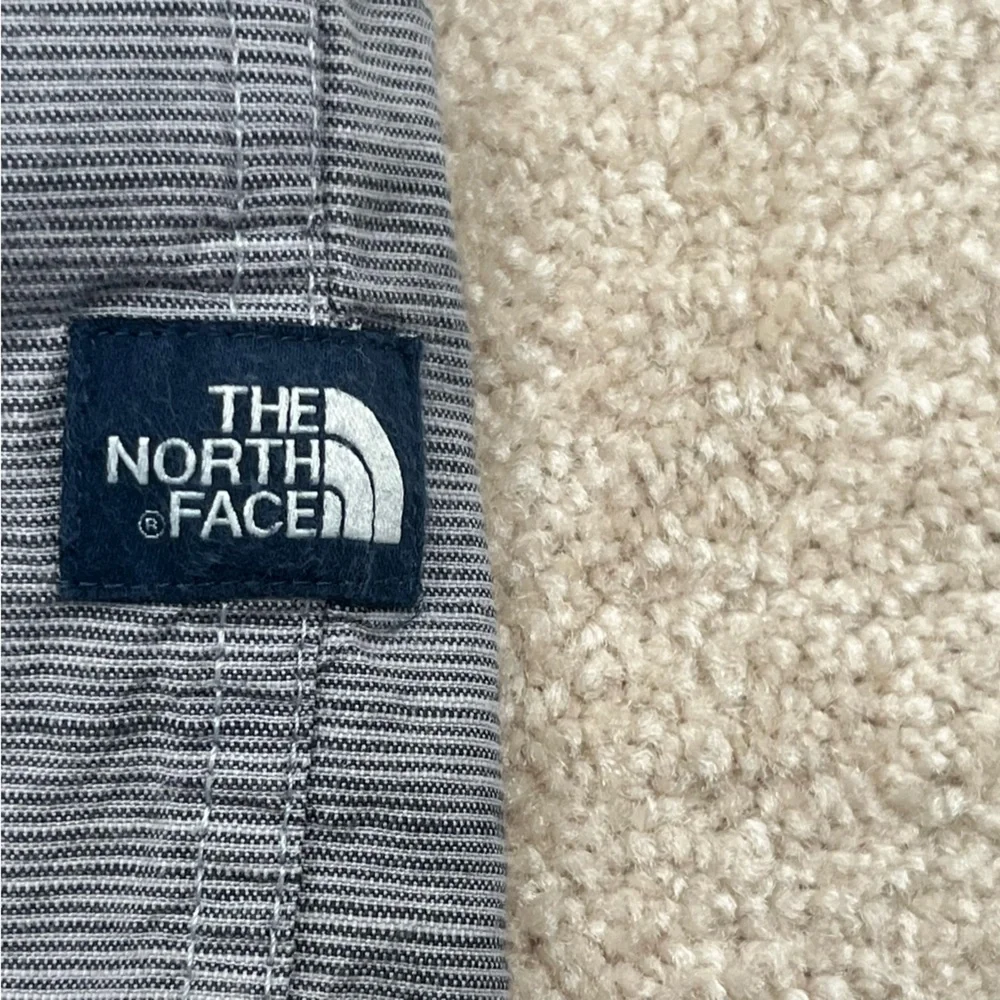 North Face Shirt Adult Extra Large Gray Button Up Hiking Casual Outdoor Men